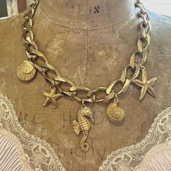 CHRISTIAN DIOR Necklace Seashell Shell Starfish Seahorse Chunky Gold Tone - Picture 4 of 15